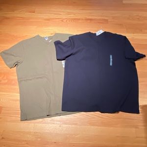 COPY - NWT Two Old Navy V-Neck Ribbed T-Shirts Size XXL